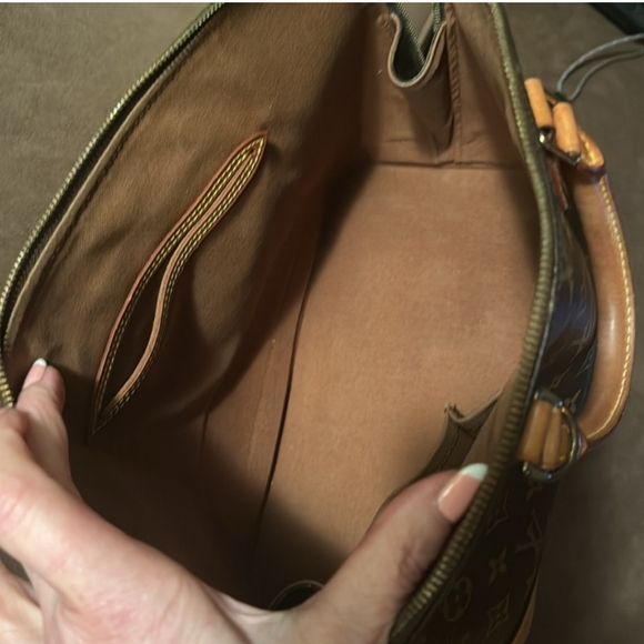 Louis Vuitton Alma Handbag ❤️✨⚜️ Authentic - EUC - Picture 7 of 14